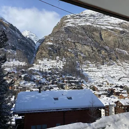 House St-george Cozy With Terrace And View On Village Of Apartment